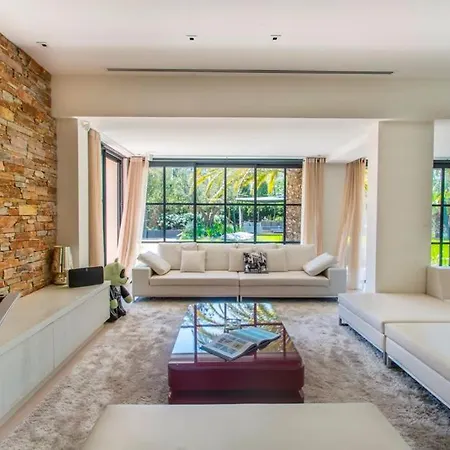 Villa Centro Homebooker Βίλα